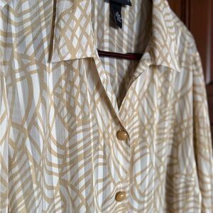 Maggie Barnes Women’s 2X L Cream & Beige Geometric Casual Button-Down Shirt